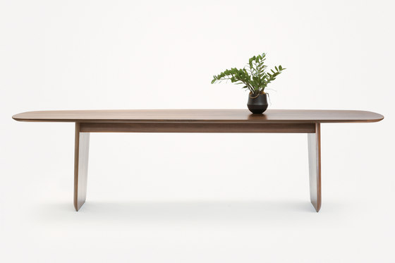 Plinth Table | Esstische | Rich Brilliant Willing