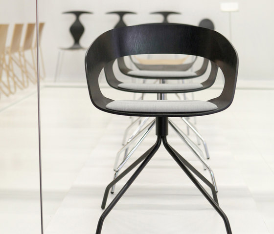 Chat swivel chair | Stühle | Plycollection