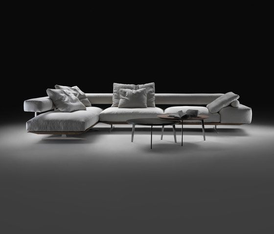 Wing | Sofas | Flexform