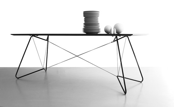 On a String Table | Dining tables | OK design