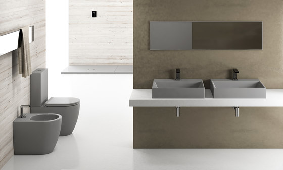 Smile Back to wall wc 53 | bidet 53 with Magicbox | Bidets | Ceramica Cielo