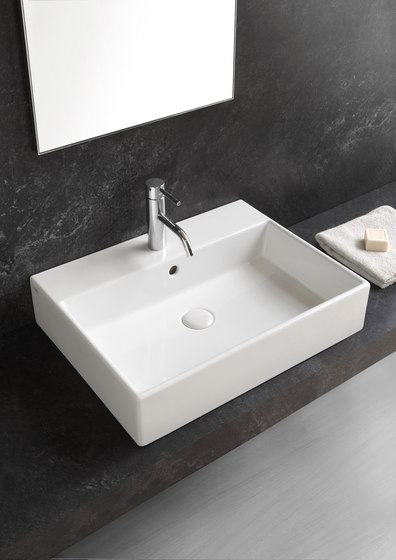 Smile Blink left top washbasin | Wash basins | Ceramica Cielo