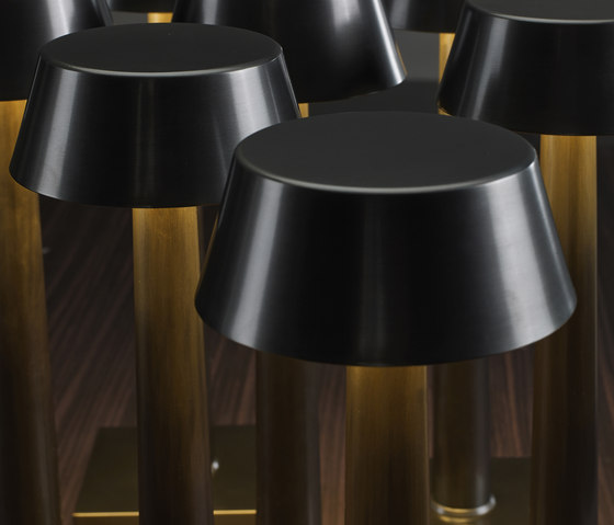 Fiammetta table lamp | Lámparas de sobremesa | Promemoria