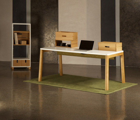 Desk 120 | Desks | COW