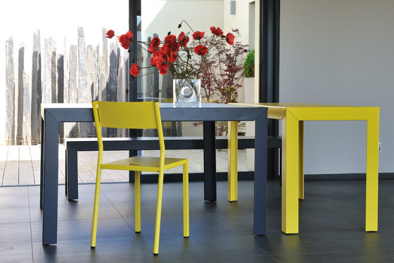 Zonda standing table | Standing tables | Matière Grise