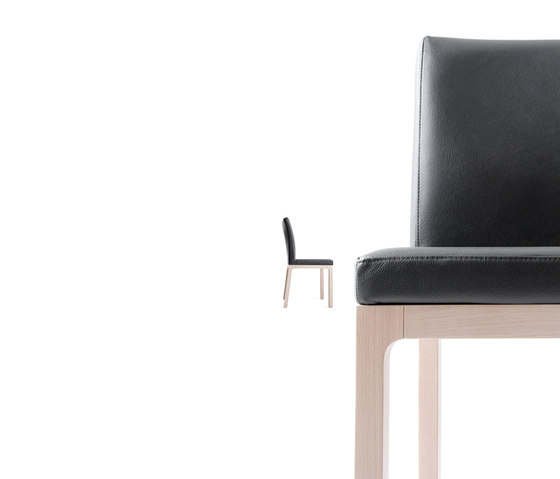 Flux Armchair | Chairs | Bross
