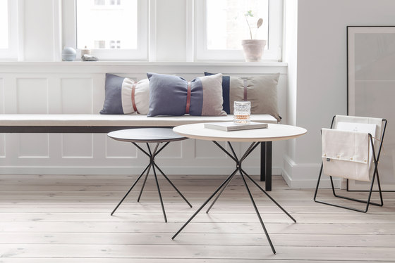 Frisbee Coffee Table small | Tables d'appoint | Herman Cph