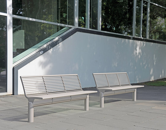 Siardo L40R Bench with armrests | Panche | BENKERT-BAENKE