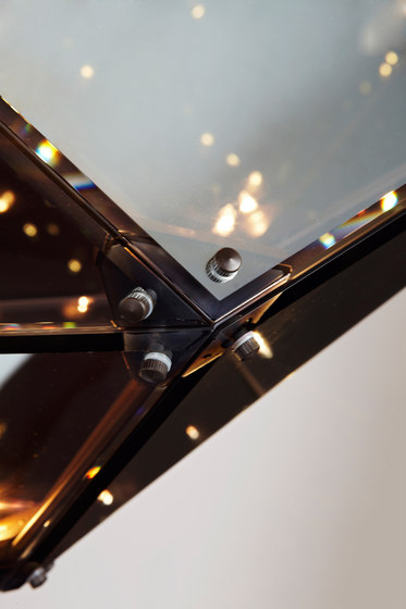 Maxhedron 24 inches - Horizontal (Brushed brass/Transparent mirror) | Lámparas de suspensión | Roll & Hill