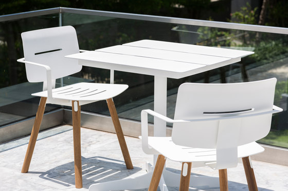 Ceru Contract Dining Table | Bistro tables | Oasiq