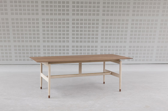 Kaufmann Table | Dining tables | House of Finn Juhl - Onecollection
