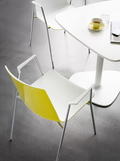 nooi chair by Wiesner-Hager
