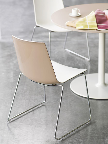 nooi meeting and café chair | Sillas | Wiesner-Hager
