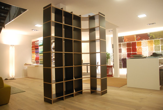 Classic shelf-system | Étagères | mocoba