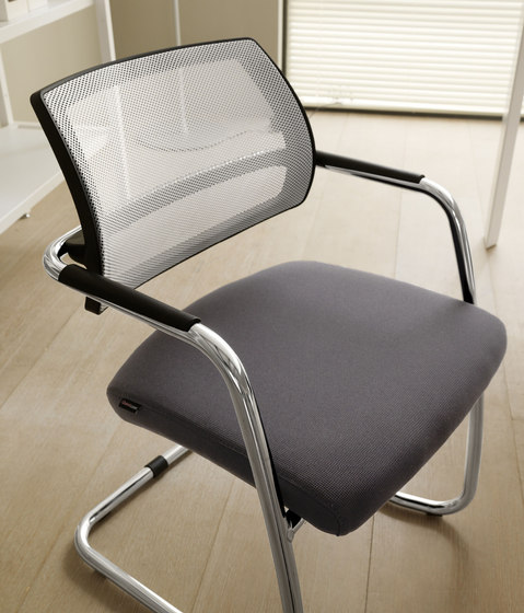 Host upholstered | Chairs | Quinti Sedute