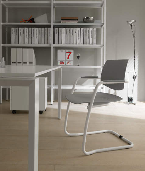 Host Demi plastic | Chairs | Quinti Sedute