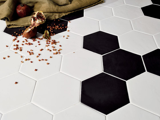 Le Crete Octagon Terra Nera | Ceramic tiles | Valmori Ceramica Design