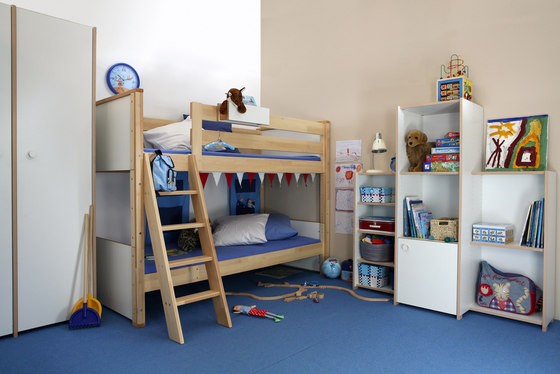medium Loft bed with shelves | Kids beds | De Breuyn