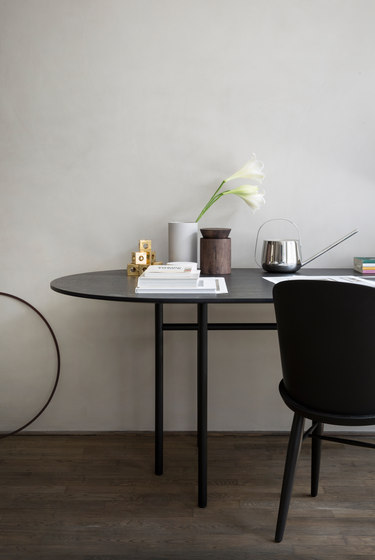 Snaregade Dining Table | Oval Black | Tables de repas | Audo Copenhagen