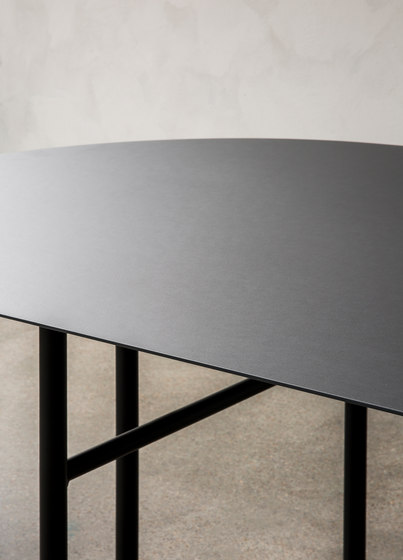 Snaregade Dining Table | Oval Black | Esstische | Audo Copenhagen