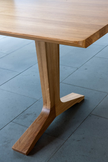 Ballet | Table | Dining tables | Case Furniture