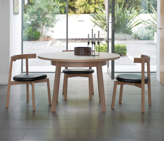 Oki Nami stool | Sgabelli bancone | Case Furniture