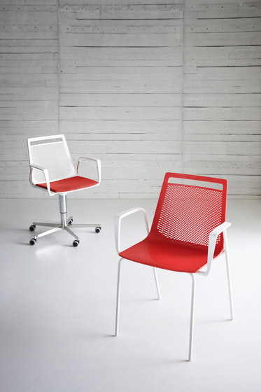Akami L | Chairs | Gaber