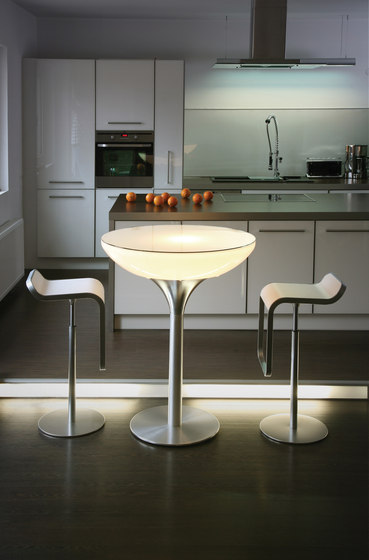 Lounge 105 Indoor LED | Standing tables | Moree