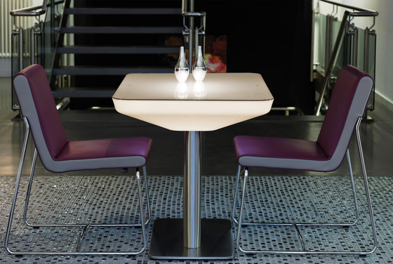 Studio 105 Without Light | Standing tables | Moree