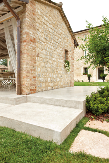 Nuvolato Floor - Sand | Concrete / cement flooring | Ideal Work