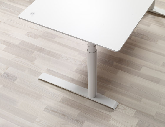 Quadro Sit/Stand Desk | Tavoli contract | Cube Design