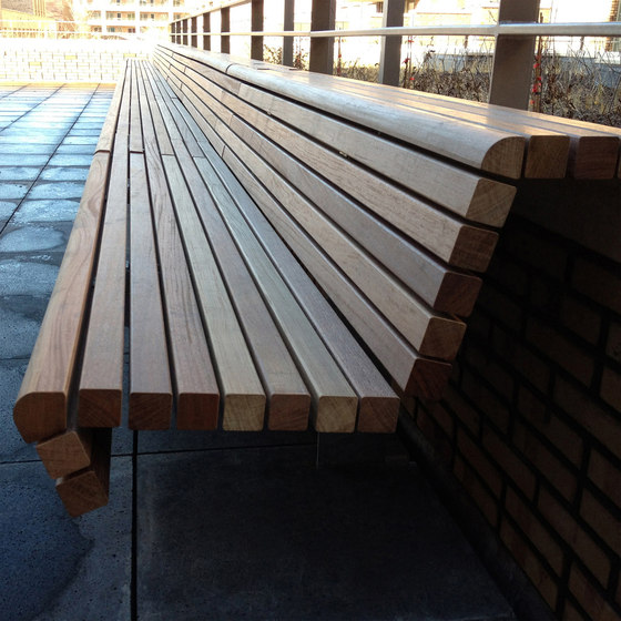 Cliff Hanger Park Benches | Benches | Streetlife
