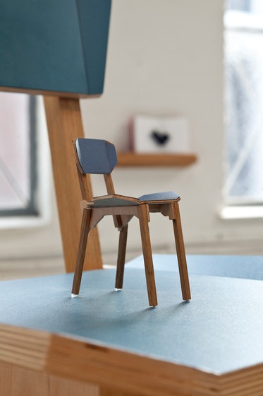's Chair | turquoise | Sedie | Vij5
