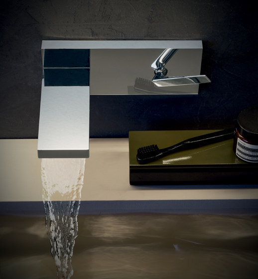 Him washbasin tap in chrome, single lever | Robinetterie pour lavabo | Zucchetti