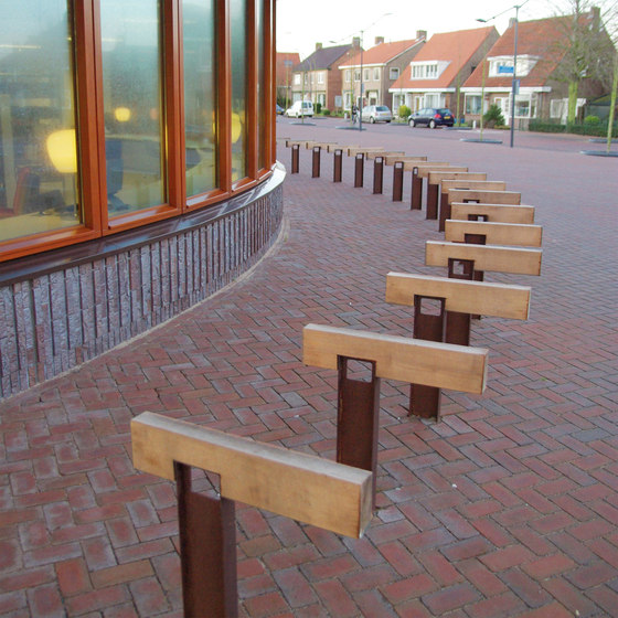 Rough & Ready Raised Border Seat | Benches | Streetlife