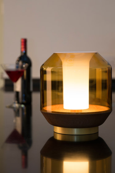 Lateralis Table Lamp | Tischleuchten | Innermost