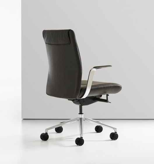 Alta | Sedie ufficio | Bernhardt Design