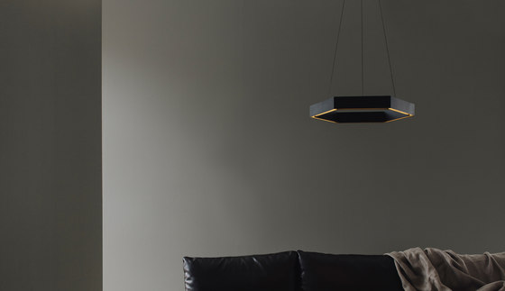 Hex 500 Pendant - Black | Lámparas de suspensión | Resident