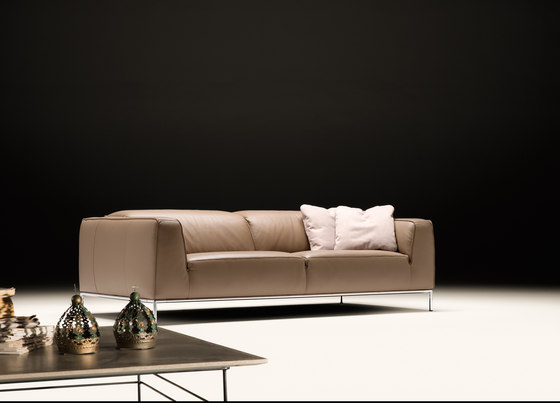 Bardolino sofa | Divani | Loop & Co