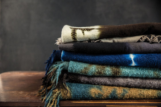 Cashmere - Wool Throw Dark Blue | White | Plaids | Suzusan