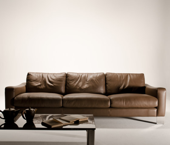 Dolcemaro sofa leather | Divani | Loop & Co