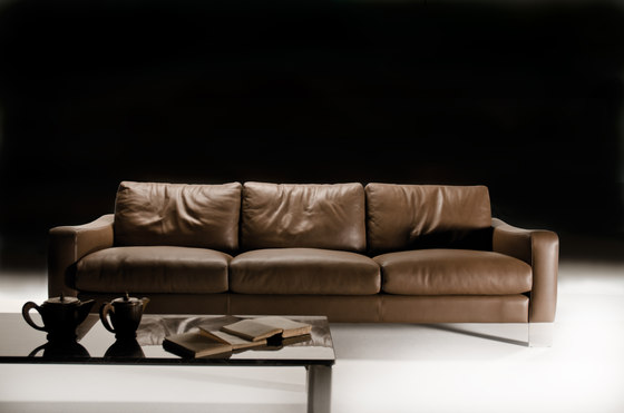 Dolcemaro sofa leather | Canapés | Loop & Co