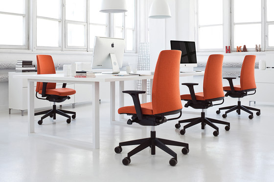 Motto 10F chrome | Chairs | PROFIM