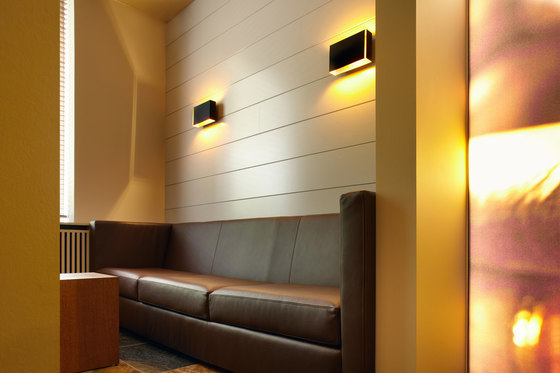Split large LED | Lámparas de pared | Modular Lighting Instruments