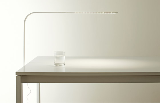 Lim Table L | Lampade tavolo | Pablo