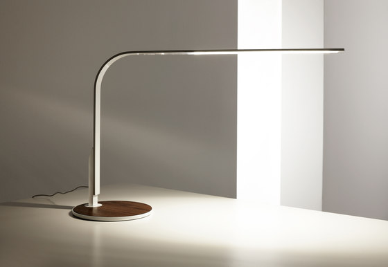 Lim 360 Table | Luminaires de table | Pablo