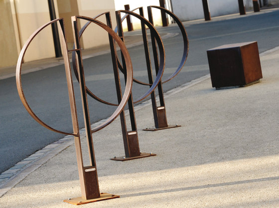Cafè | Bicycle stands | Metalco