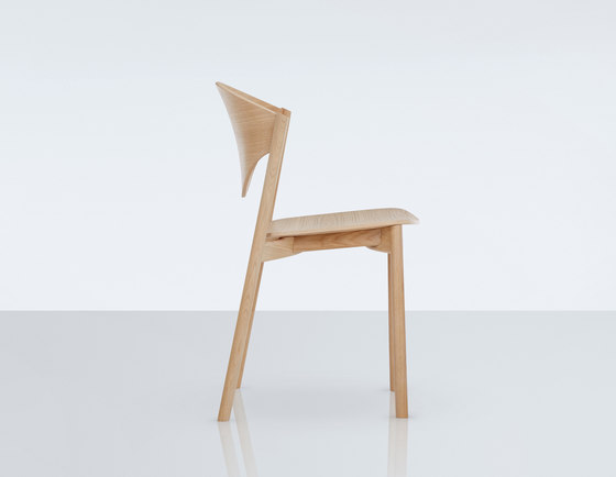March chair | Chairs | Modus