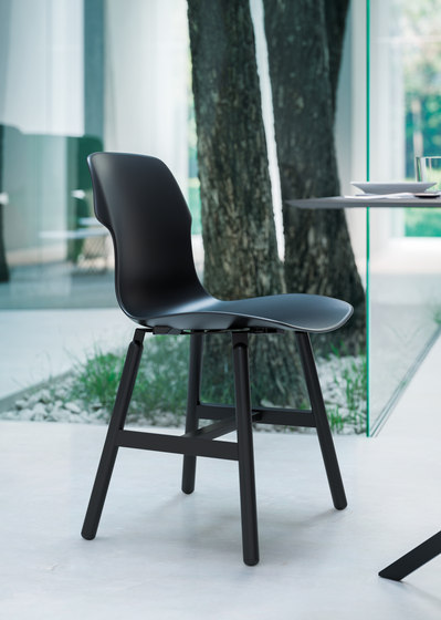 Stereo Metal | Chairs | CASAMANIA & HORM
