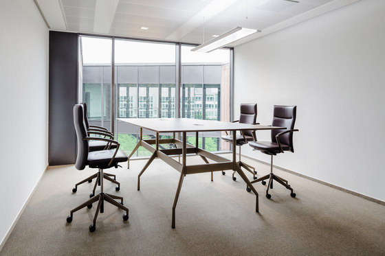 fallon conference table | Contract tables | fröscher